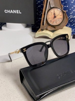 Chanel Women's Sunglasses CH2314 Black/Grey Pearl Temples 63-16-145 NEW