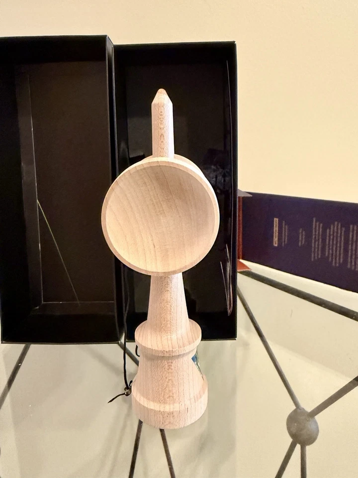 NUEVO Krom Kendama LAMBO 🏎️ Ken solo nueva forma madera de arce Foto 2 de 4