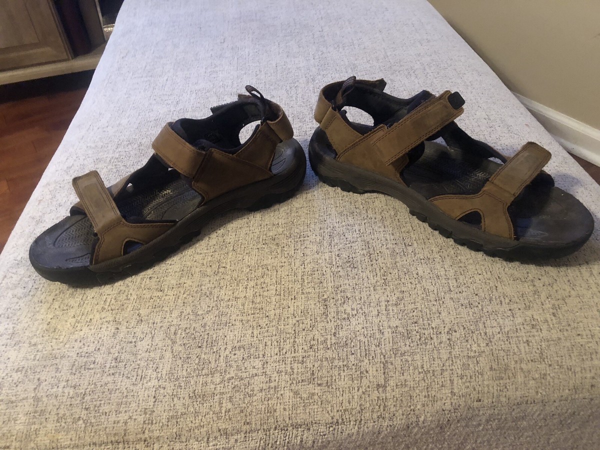 Keen Targhee III Sz 8 Brown Leather Waterproof Hiking Sandals 1022423 Camping KEEN Targhee 3 Closed Toe Leather Fisherman Sandals  main image 2