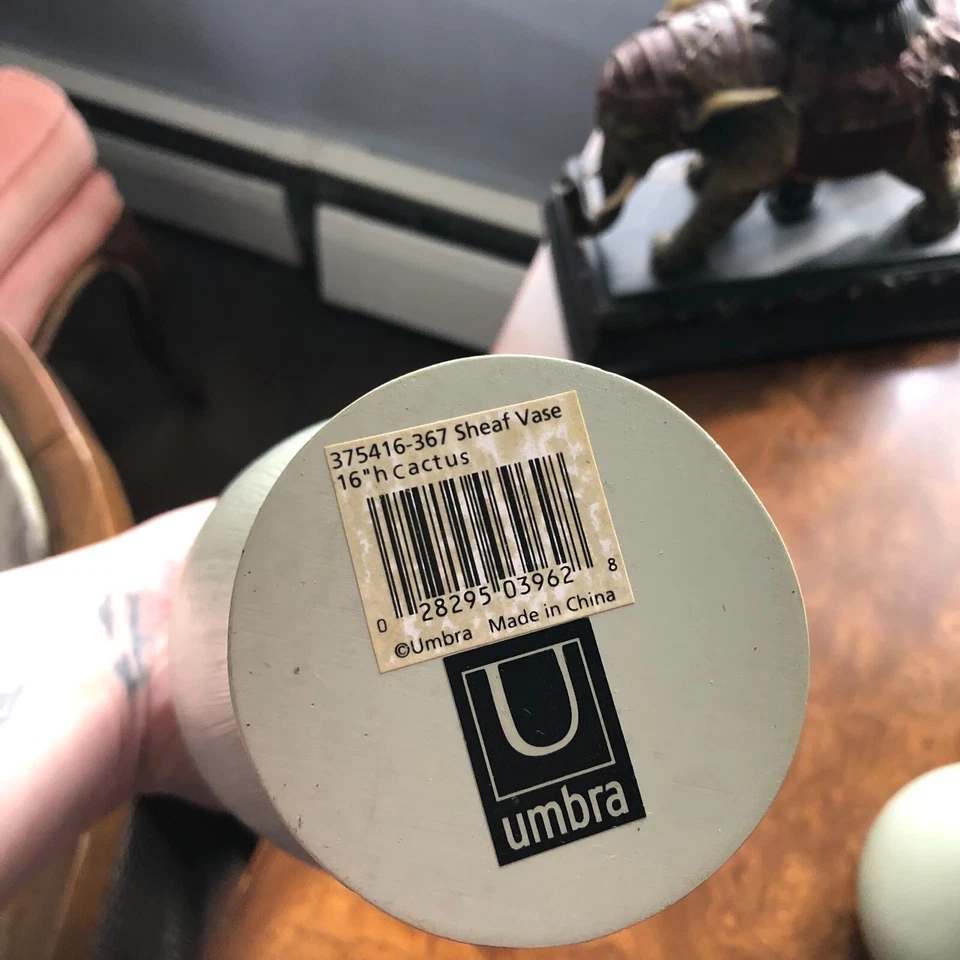 RARO Par de Vaso Umbra – Design Moderno dos Anos 2000 – 16" Feixe e Casca de 6,5" – Verde Cacto - Imagem 4 de 4