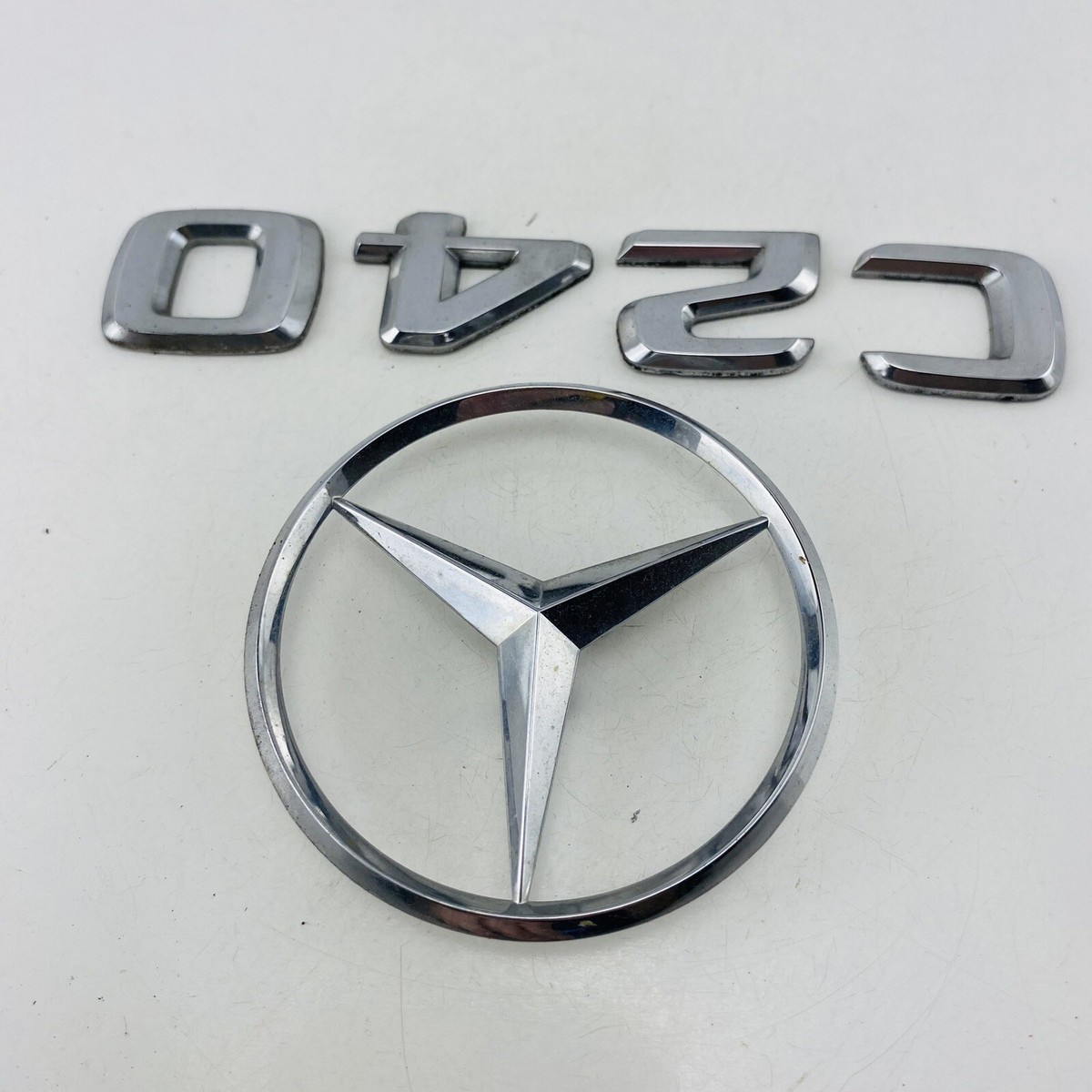 マークページ 84-89 Nissan 300zx Hood Emblem Badge Logo OEM for sale