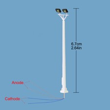 5 Stück Modelleisenbahn Spur N 1:160 6,7 cm Plaza Lampen zwei LEDs Spielplatzleuchten