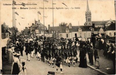 CPA BRIARE - Fetes du Confice 19005 - le defile (212954)