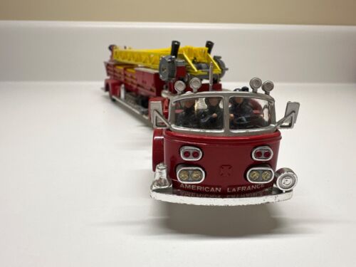 Corgi Lionel City FD & American LaFrance Diecast Aerial Ladder Fire Truck - Picture 10 of 15