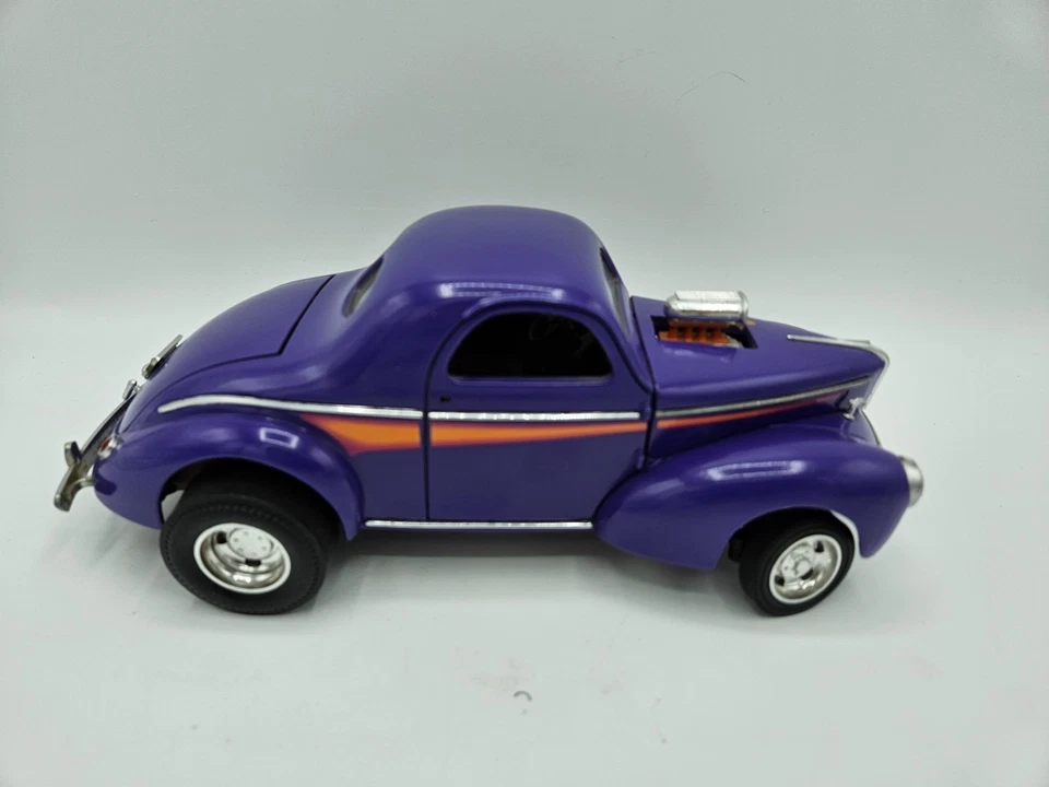 Road Legends 1941 Willy's Competition Coupe Purple 1/18 Diecast - Image 3 of 4