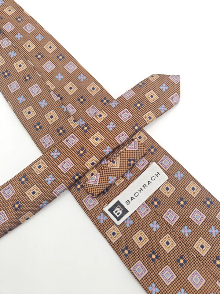 🇺🇲 Corbata de seda geométrica marrón Bachrach para hombre 58x3,75  Foto 2 de 4