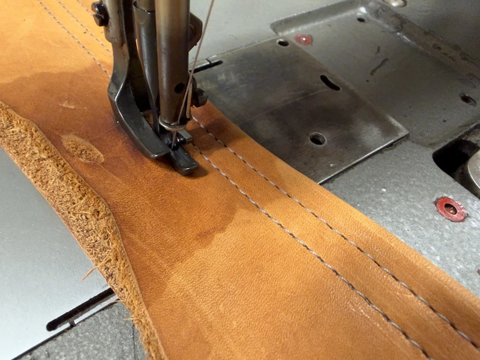 Máquina de coser Consew 226R-1 pie para caminar con mesa y servomotor | Probada Foto 4 de 4