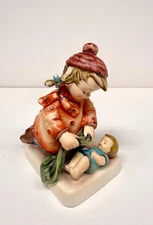 Hummel Figurine "SLEEP TIGHT" #424, TMK6, retired design, excellent condition