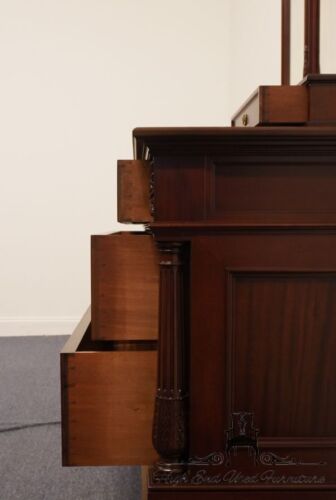 VINTAGE ANTIQUE Solid Mahogany Traditional English Imperial 54" Dresser w. Gl... - Picture 5 of 10