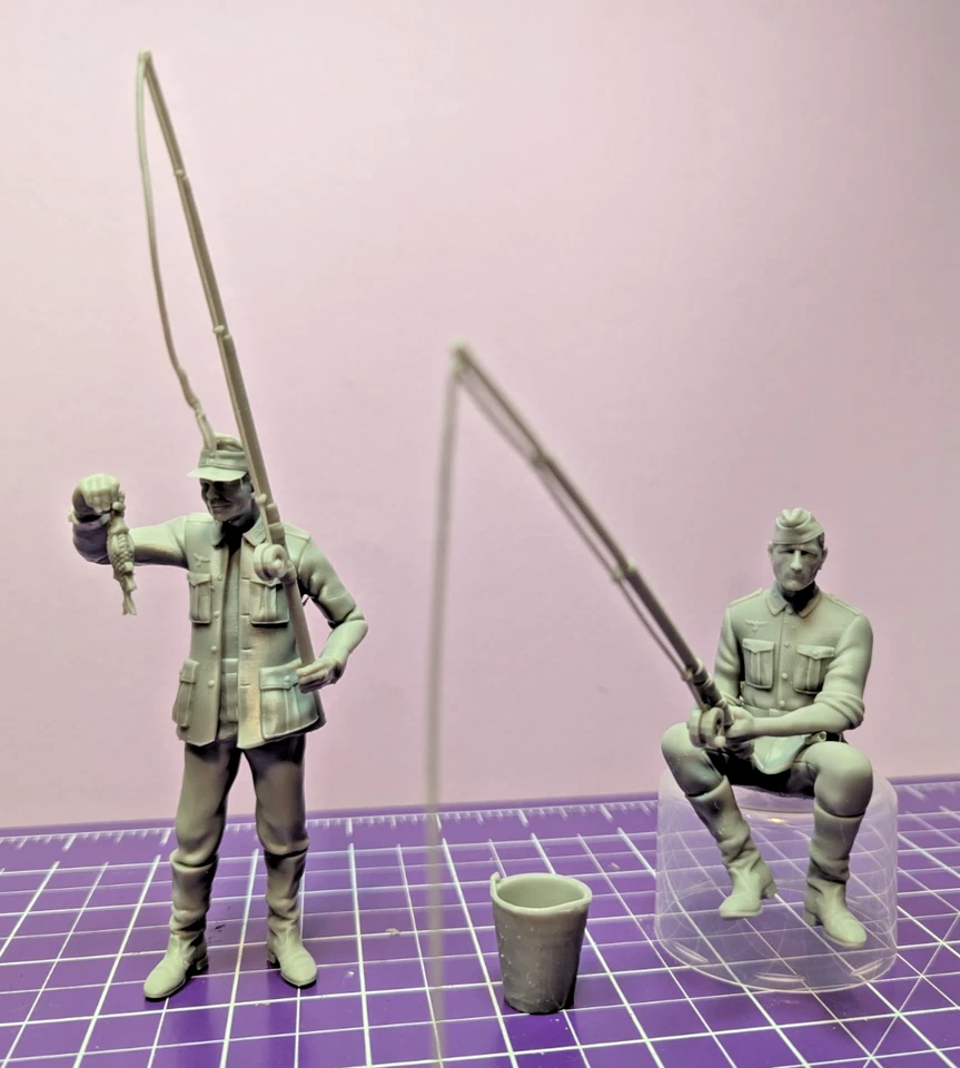 Deutsche Wehrmacht Angler 2er-Set Fisch & Eimer Scale 1/16 - Bild 4 von 4