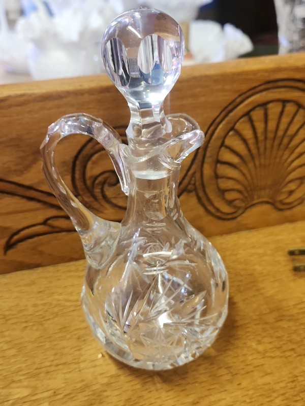 American Brilliant Cut Glass Cruet Faceted Stopper Pinched Scalloped Edge Neck