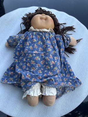 (1) Vintage 1995 Cabbage Patch Kids and (2) Holly hobbie dolls all together 