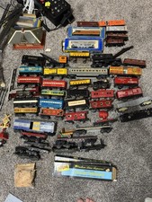 Atlas HO Scale Mixed Lot 1:87 Model Trains Track Buildings Crane Caboose Box Car