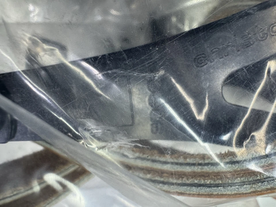 Christophe Plus 层压蜂蜜棕色皮革肩带黑色合金鞋头夹 — 第 4/4 张图片