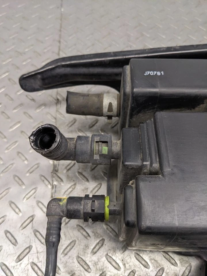 Mazda Miata MX-5 2006-2015 bote de vapor de combustible EVAP 06-15 1171883 Foto 4 de 4