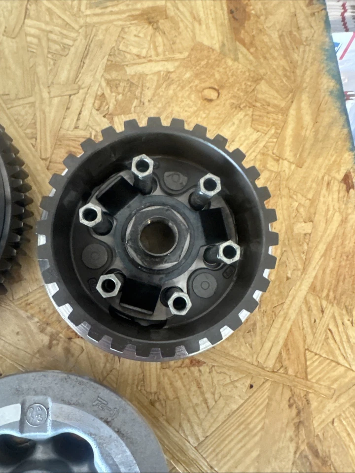 09-14, 2009-2014 yamaha yzf r1 CONJUNTO COMPLETO DE EMBREAGEM COM CUBO DE CESTA - Imagem 3 de 4