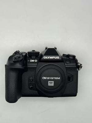 Olympus OM-D E-M1 Mark II 20.4 MP Mirrorless Digital Camera Black Body - 95%New