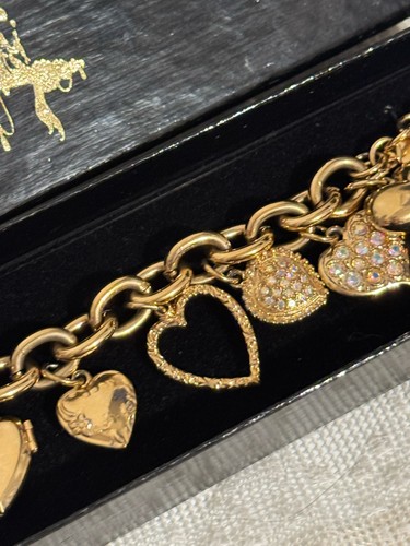 BEAUTIFUL SIGNED KIRKS FOLLY HEART CHARM GOLD TONE BRACELET WITH BOX - Picture 7 of 12