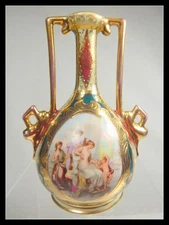 LOVELY ROYAL VIENNA AUSTRIA NEOCLASSICAL 5" CURIO VASE BEEHIVE / SHIELD MARK