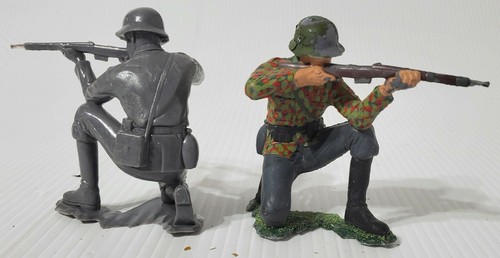 Lot of 15 Louis Marx 6 Inch Vintage 1963 German Soldier Figures - Picture 6 of 12