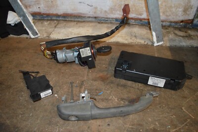 LAND ROVER DISCOVERY 2 TD5 - ZENTRALVERRIEGELUNGSSATZ MIT SCHLÖSSERN - YWC106350