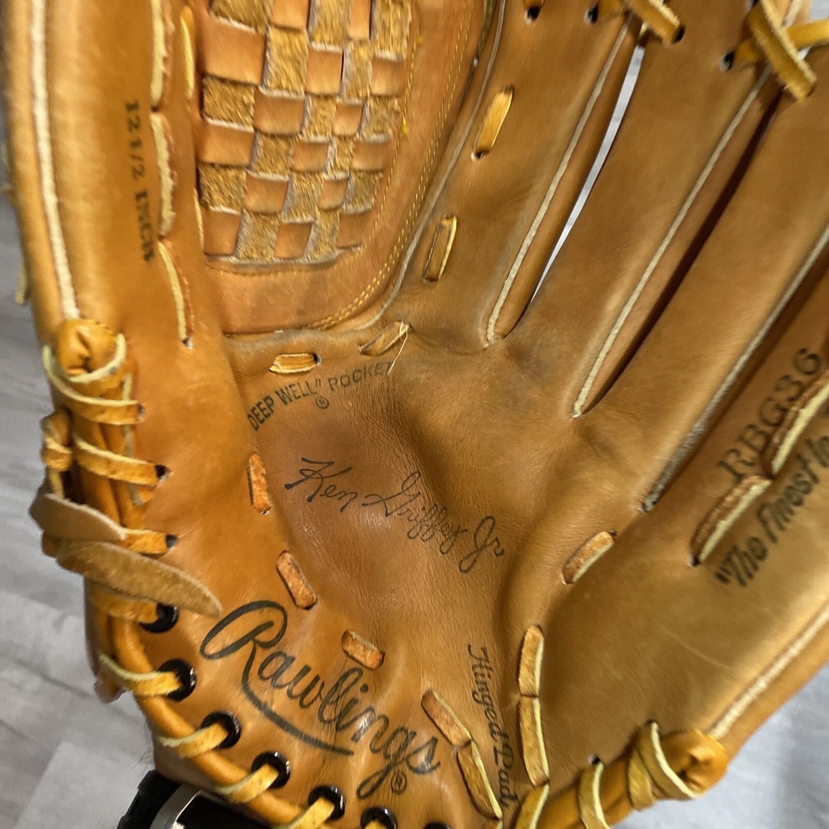 Rawlings RBG36 Ken Griffey Jr 12 1/2 inch Baseball Glove Right