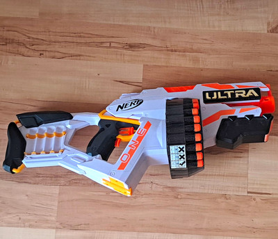 NERF Ultra One N-Strike Elite Dartblaster Weiß/Orange/Schwarz