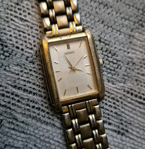 Mens Seiko Vintage Tank Watch