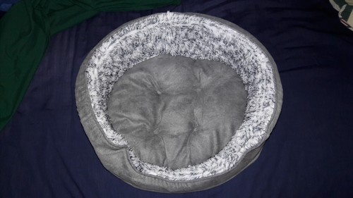 Fur & Suede Cat/Dog Bed - Picture 3 of 3