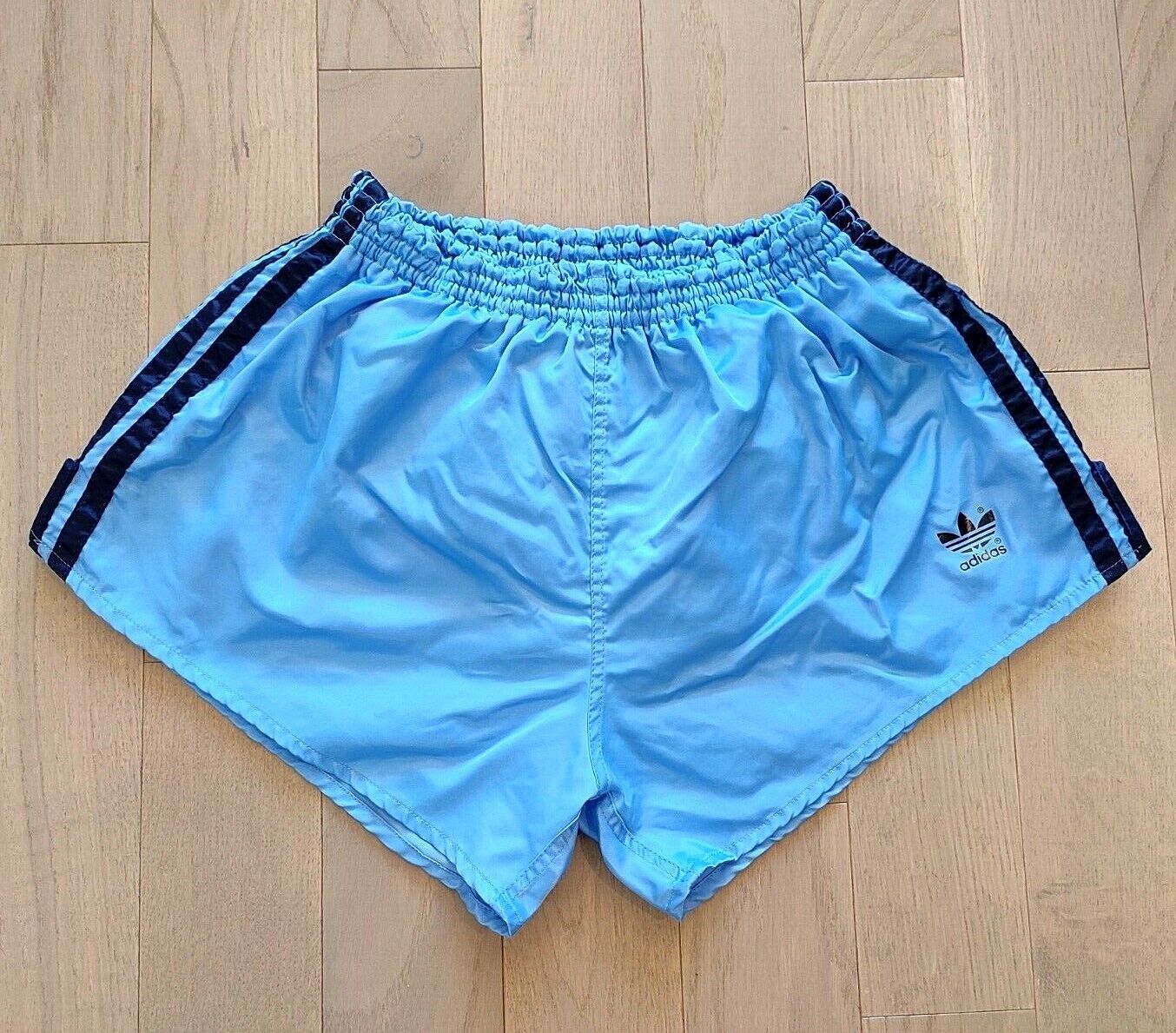 Enciclopedia Aparecer Miedo a morir Vintage Adidas Running Shorts Nylon Satin Shiny Light Blue Men Women M,L,XL  | eBay