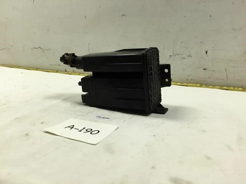 Nissan Máxima 2009 bote de vapor de combustible OEM+ Foto 3 de 4