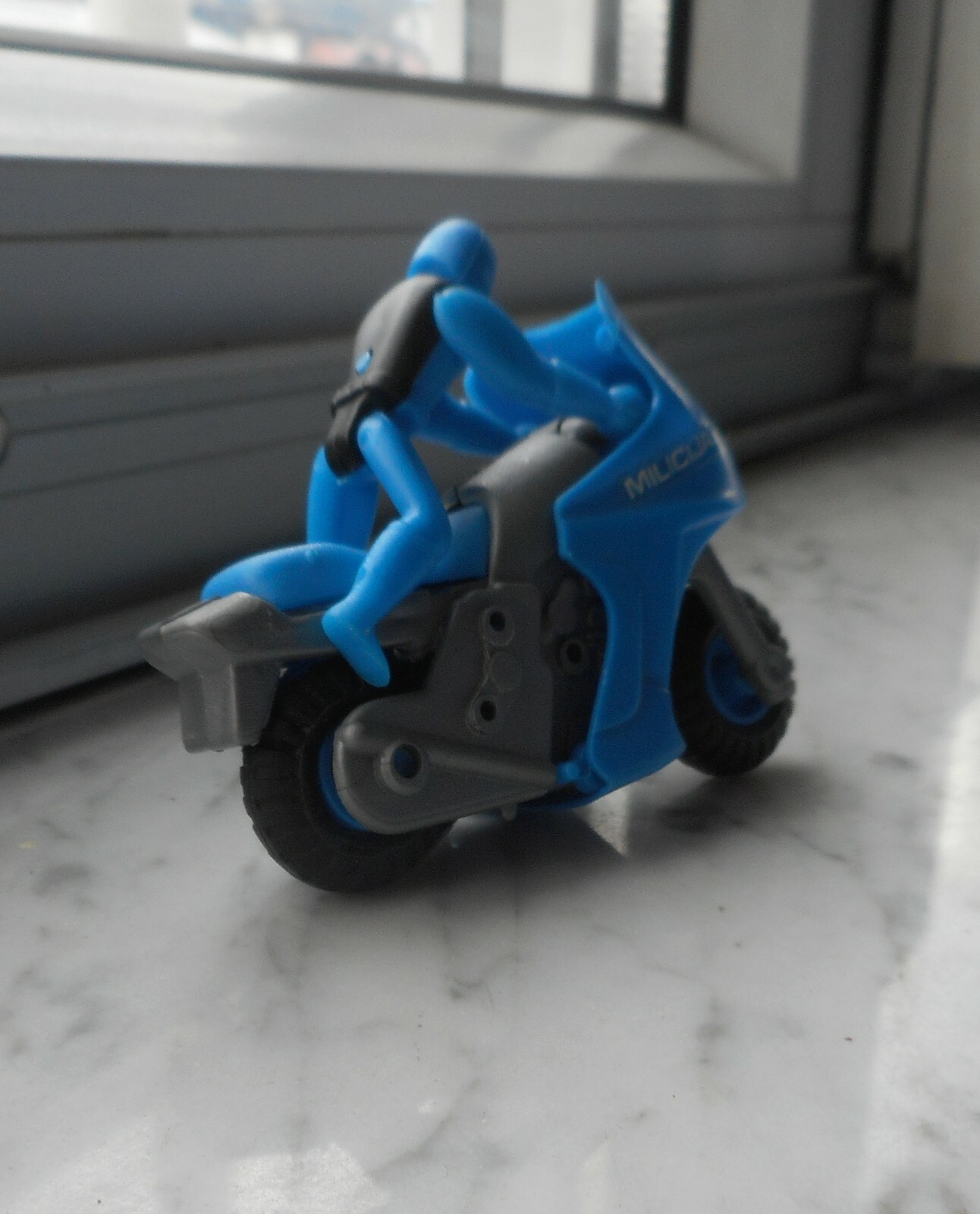 Picture 5 of 6