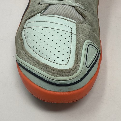 Scarpe da calcio Puma Invicto Sala indoor uomo 10,5 verde arancione pelle scamosciata - Foto 7 di 20