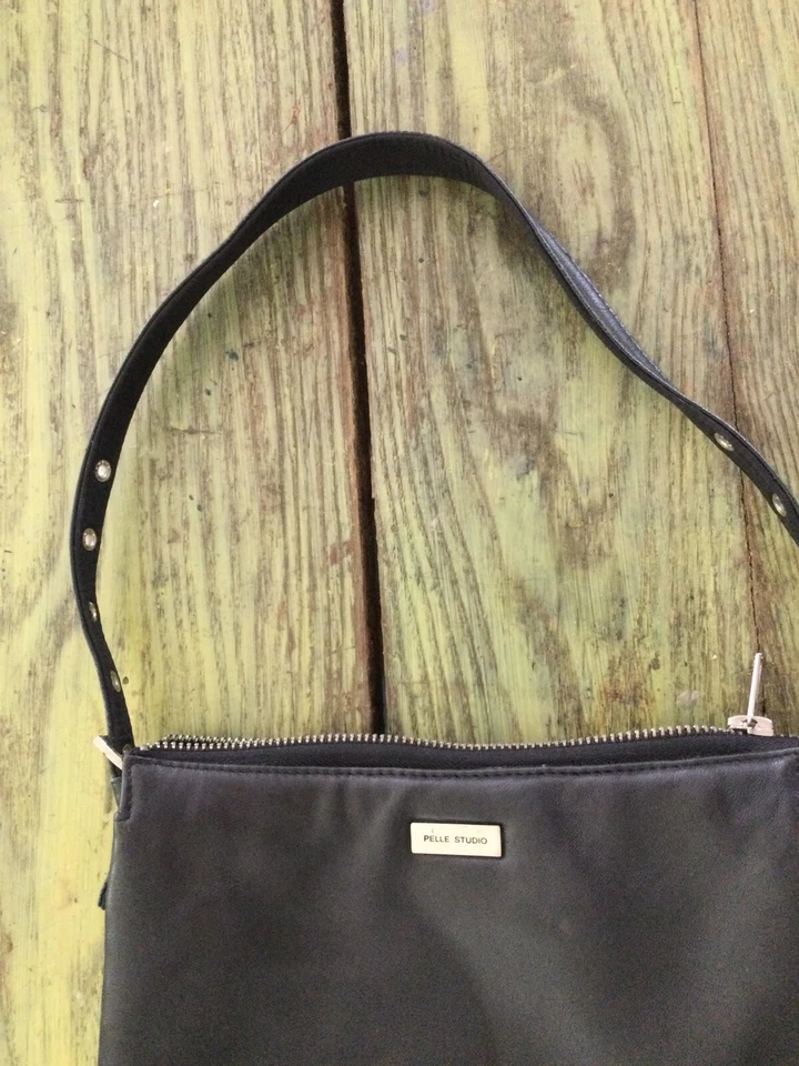 Pelle Studio Black Leather Shoulder Bag - Image 4 of 4