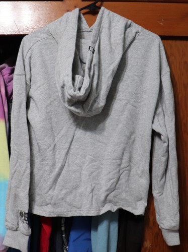 Salty Crew Find Refuge In The Sea Hoodie Cropped Gray Pullover Women's Medium M - Picture 3 of 8