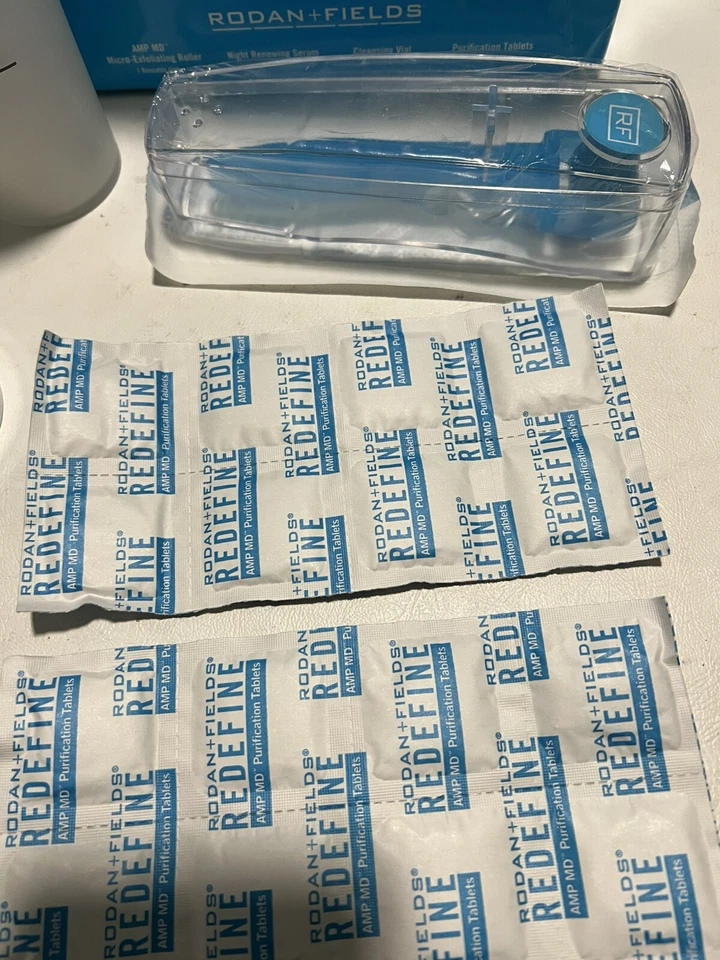 RODAN + FIELDS Redefine Renewing Serum AMP MD Roller Serium Exfoliating KIT New - Image 3 of 4