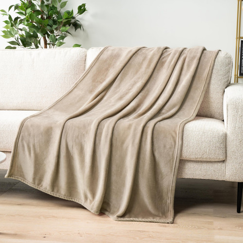 PAVILIA Taupe Fleece Throw Blanket for Couch, Light Brown Tan Soft Fuzzy Flan...
