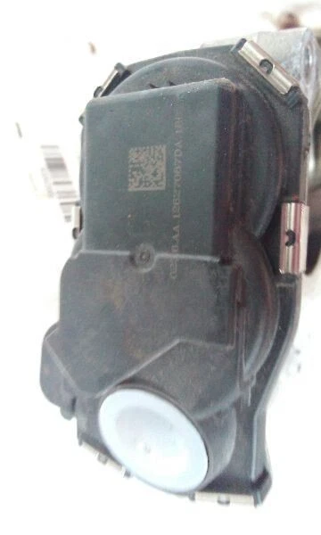 Carrocería del acelerador Chevrolet Malibu 13-19 2,0 L Foto 3 de 4