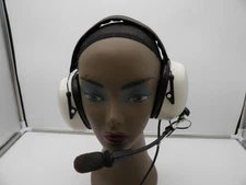 PELTOR AVIATION HEADSET MODEL 7004 - TESTED