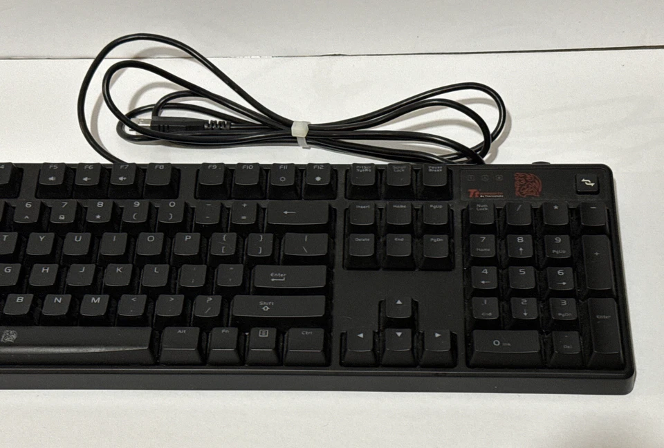 Tt Poseidon Illuminated Blue LED Mechanical Gaming USB PC Keyboard  W/Mouse - Image 2 of 3