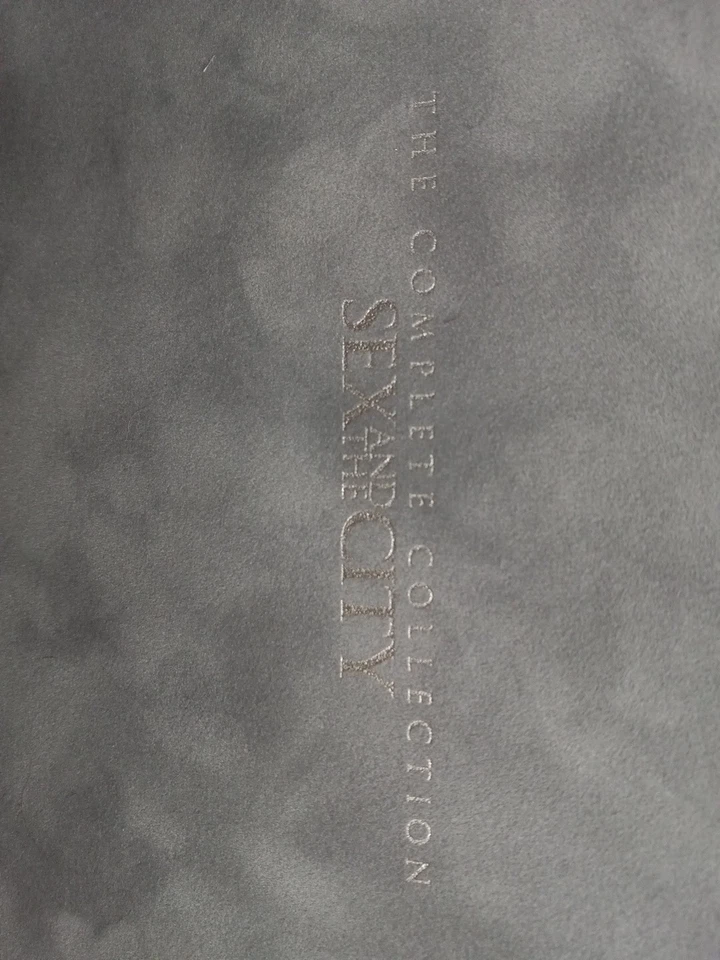 Sex and the City Series Seasons 1 thru 6 DVD Box Set Book Collection - NO MOVIES - Image 3 of 4