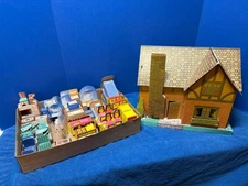 Built Rite Cardboard Vintage Dollhouse w/50+ Cardboard Furniture Pieces*See Pics