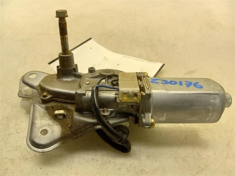 04-06 MONTAJE MOTOR LIMPIAPARABRISAS TRASERO SCION XA MONTAJE MOTOR LIMPIAPARABRISAS TRASERO 1.5L  Foto 2 de 4