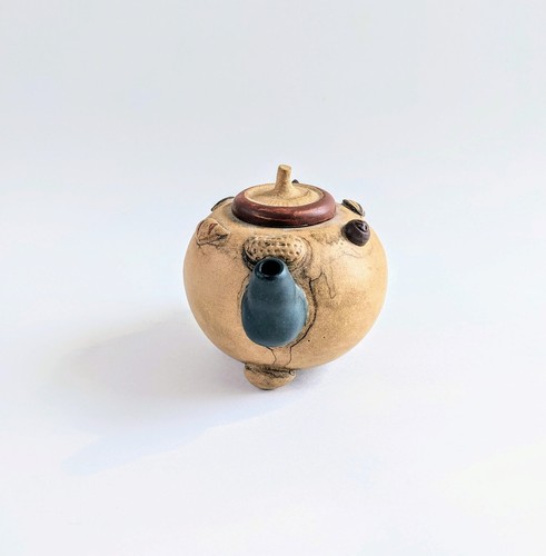 Chinese Yixing Stoneware Hundred Fruit Teapot - Nuts & Seeds, Lotus, Mushroom - Picture 6 of 12