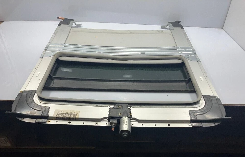 2003-2005 LINCOLN AVIATOR SUNROOF w/TRACK & MOTOR GENUINE OEM FORD PART - Image 2 of 4