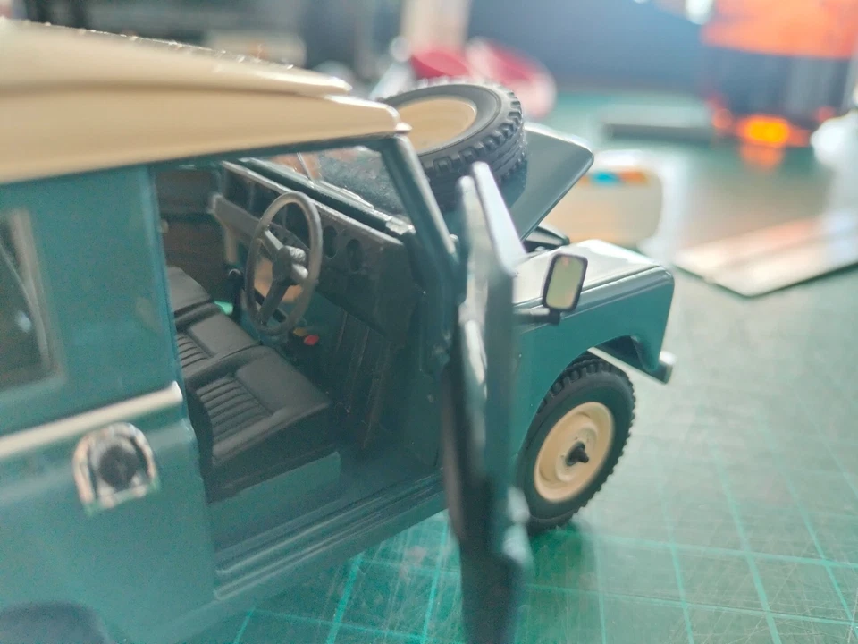 Marge Models Land Rover Right Hand Drive RHD Dashboard 1:32 - Image 4 of 4