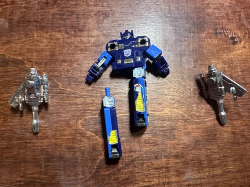 Hasbro leg broken G1 Transformers Frenzy Cassette Action Figure w/ accessories