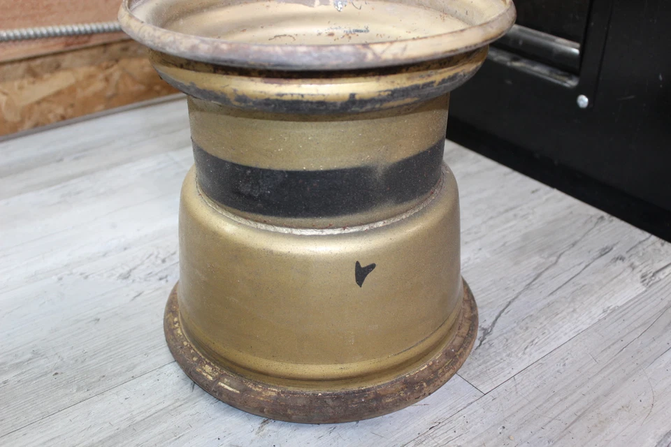 Llanta trasera derecha o izquierda Suzuki Quadrunner 185 Lt185 1984 2x4 8x8 Foto 2 de 4