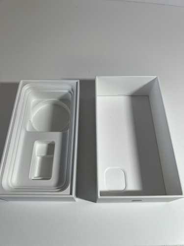 Apple iPhone 11 Violet 64 Go Boîte seule - Photo 3 sur 3