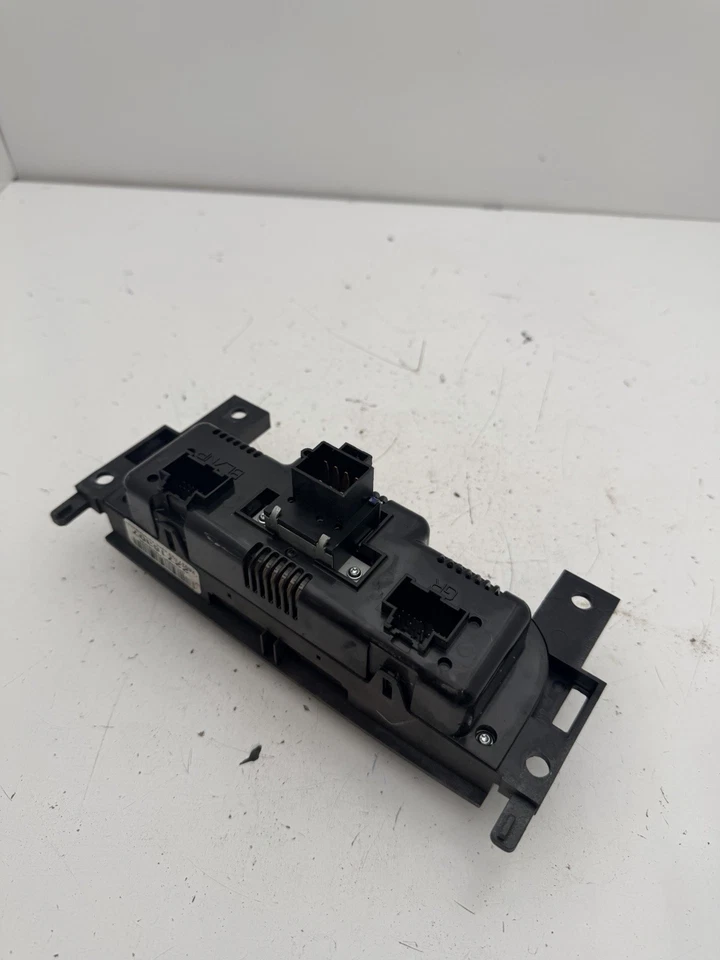 2006-2011 Chevrolet HHR DASH AC Heater Temperature Climate Control Unit 22716307 - Image 2 of 4